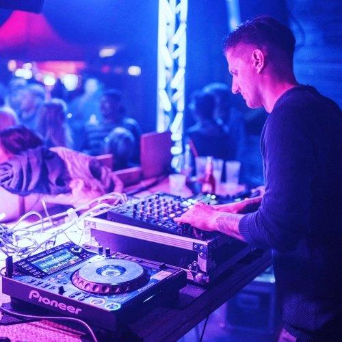 Sven Tasnadi Autumn Tunes 2017